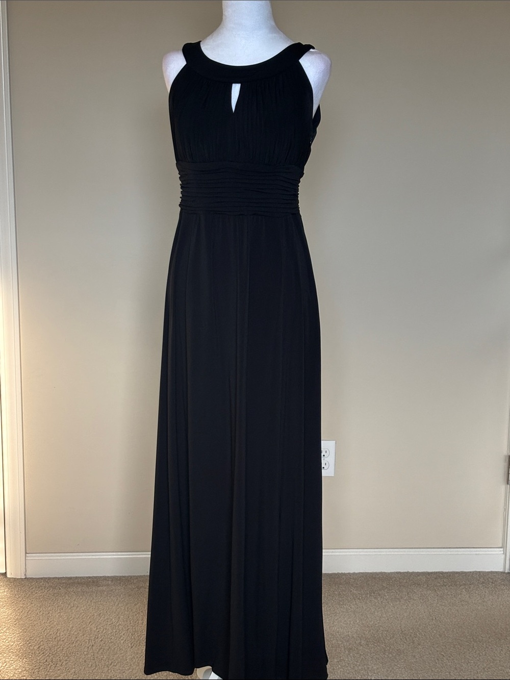 dressbarn Black Sleeveless Keyhole Maxi Dress